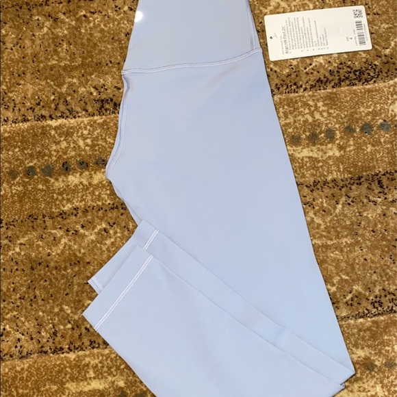 Lululemon Align leggings 25” - Picture 3 of 4